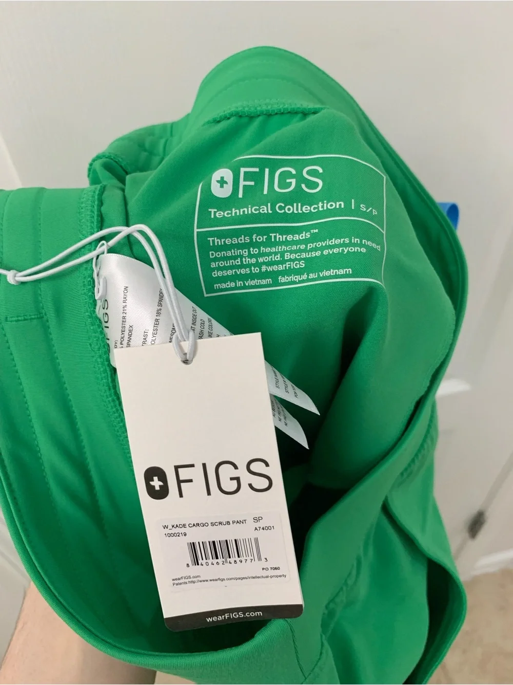 FIGS EMERALD KADE CARGO + RAFAELA SET